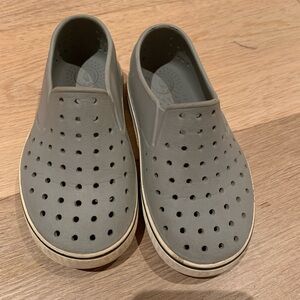 Native shoes - size 12 little kids